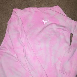 Women’s oversized pink sweatshirt